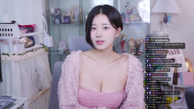 실시간 방송 중인 코스프레 GOAT 나리땽