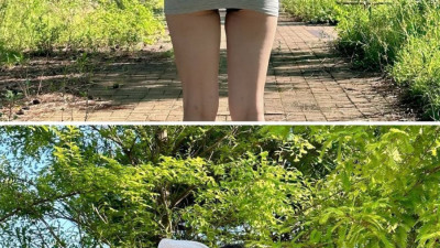 너무 짧아서 팬티 살짝 보이는 명아