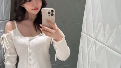 미모가 출중한 아나운서 출신 배우 와카 나츠키