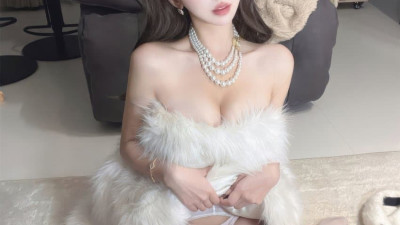 앞 뒤 골고루 보여주는 착한 모델