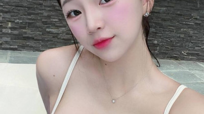 최근 핫한 SSG 치어리더 비키니