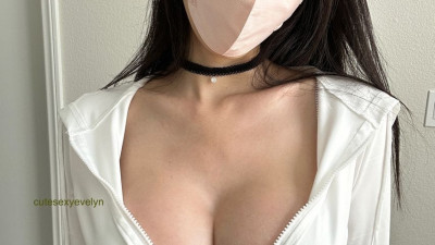 대체 언제까지 마스크로 얼굴 가리고 나올건지 궁금