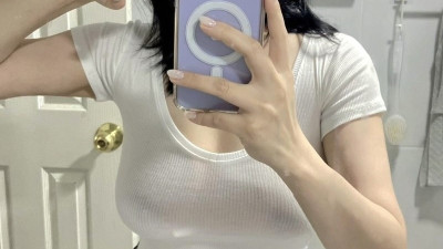 여름의 막바지 한국여자들의 화끈한 거울셀카