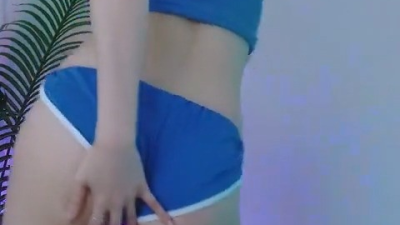 박틸다 파란 탱크탑 브루마 팬츠