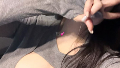 아스나 조수석 여친룩 가슴골