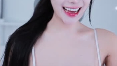 백만송 화이트 슬립 가슴