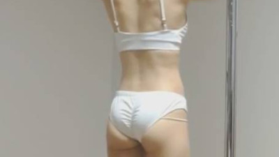 폴댄스 강사 김쿄쿄 집에서 속옷 입고 폴댄스 연습