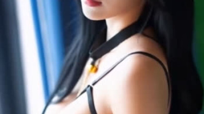 가슴 모양 그대로 다 노출한 전 치어리더 윤영서 꼭지에 하트 니플패치