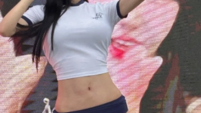 겨우디 직캠 몸매