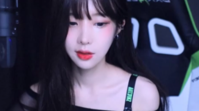 여름에는 팬티만 입고 생활한다는 유혜디