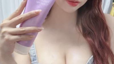 바비앙 앞지퍼 연 거유 가슴골