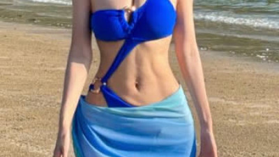 겨우디 파란 비키니 거유 가슴 복근 골반