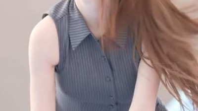 빌리 츠키 짧은 치마 입고 바닥안무 속바지 도끼