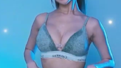 팬티 내린 새봄이