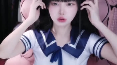 유혜디 언더붑 교복 아슬아슬하게 가린 꼭지