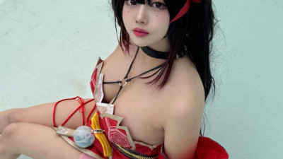 정다별이 코스프레 위에서 본 가슴골