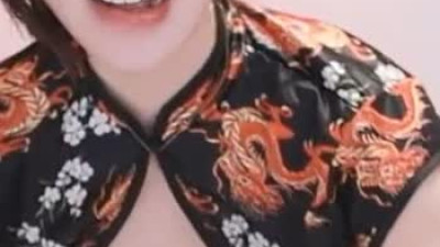 BJ 러블리나 중화풍 섹시 의상 가슴골 언더붑