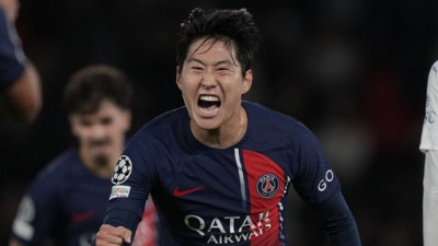 ‘축구 천재’ 이강인, PSG·UCL 데뷔골 동시 폭발…AC밀란 3-0 완파에 쐐기