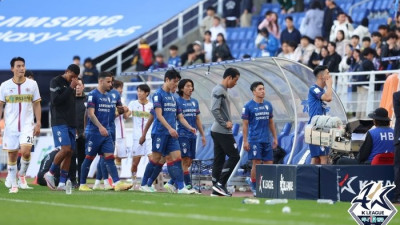 원정 ‘수원 더비’에 ‘슈퍼매치’까지…최하위 수원, 가장 부담스러운 2연전이 기다린다