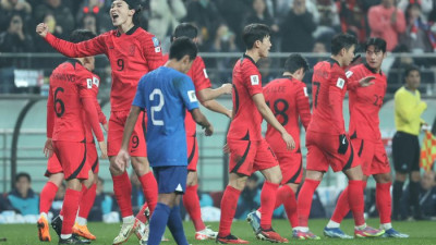 환상적인 이강인 ‘황금왼발’→조규성 선제골…한국, ‘밀집수비’ 뚫고 싱가포르 1-0 리드[SS현장]