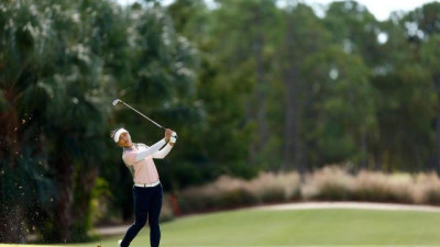 13H 샷 이글로 두 팔 번쩍…양희영, 4년 9개월 만에 LPGA 샴페인 샤워