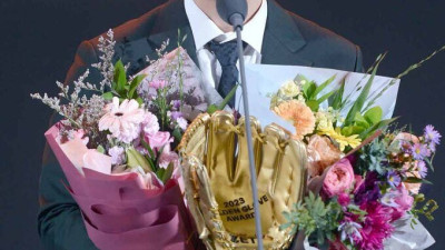 MLB 진출 꿈꾸는 키움 김혜성, '행운의 넥타이' 매고 2관왕