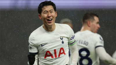 손흥민, EPL 시즌 12호골 ‘새해 축포’