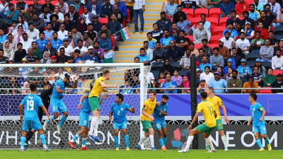 전반전 ‘무득점’ 고전했지만…호주, 인도 2-0으로 꺾고 아시안컵 ‘첫 승’ 신고