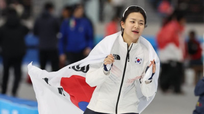 ‘우상’ 이상화 앞에서…‘스피드스케이팅 500ｍ’ 정희단, 39초64로 은메달 [2024강원]