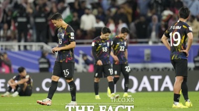 [한국 결승 좌절] 믿기지 않는 '졸전', '요르단 이변'의 '제물'