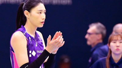 이대로 물러설 수 없던 김연경, 실낱 희망 안고… ‘1위 전쟁’ 끝까지 간다