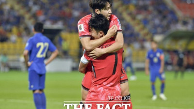 [요지경 축구] '지도자 인생'을 건 황선홍의 '도박', 어떻게 통했나