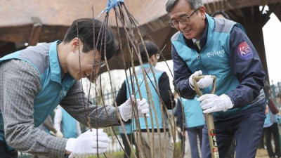 청백리 정신의 매화나무로 한국마사회 식목행사