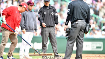 구장마다 ABS존 ‘다르다’ 현장 목소리 정면 반박한 허구연 총재, 마운드 높이 정말 같을까 [SS 포커스]