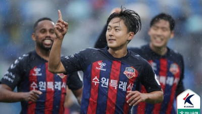 득점 하위권에도 4위 수원FC…“전략적으로 쓴다” 효과 보는 김은중 감독의 ‘이승우 활용법’