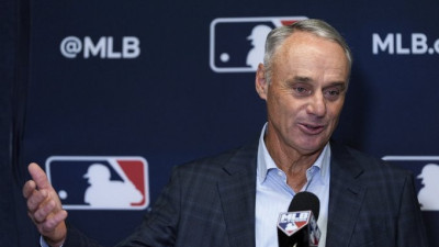 MLB 커미셔너 ABS 도입? 기술적 문제 남아…빨라야 2026년