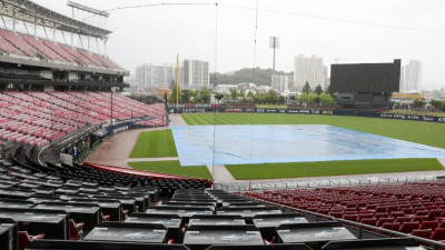 ‘긴 장마의 시작’ KBO, 30일 광주·창원·부산 DH 1차전 우천 취소… 추후 재편성