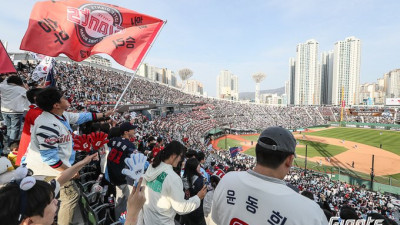 [내야외야] ‘오직 팬들을 위해’ 롯데, 매점확대-외야복도 개선 등 사직구장 환경 조성 심혈