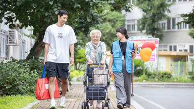 한국가스공사 ‘실버카’기부, 지역사회 나눔 실천