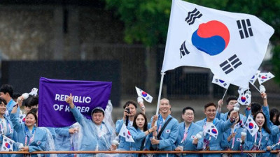 한국 입장하는데 북한… 파리올림픽 개회식 '황당 사고'