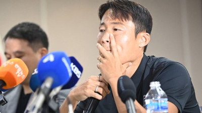 ‘3700만원 수수’ 해명 못한 손준호, 수원FC와 계약 해지…불거지는 대한축구협회 책임론