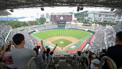 역대급 폭염도 뚫어낸 KBO리그의 뜨거운 인기, 사상 첫 1000만 관중 시대 열었다