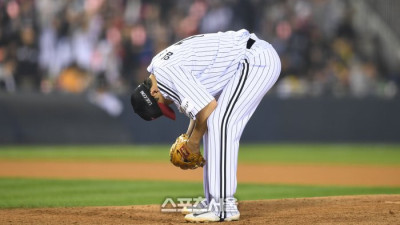 [포토] 장성우 안타에 아쉬워하는 임찬규