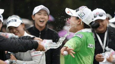 812일 만의 ‘우승’ 지한솔, 투병 이겨내고 KLPGA 통산 ‘4승’ 달성