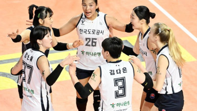 ‘삼각 편대’ 활약+김다은 ‘깜짝’ 6득점…한국도로공사, 흥국생명 ‘2연패’로