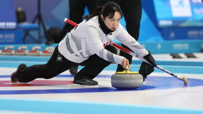 “일본 나와!” 컬링 믹스더블 준결승서 중국 격파… 한국 선수단 첫 메달 확보