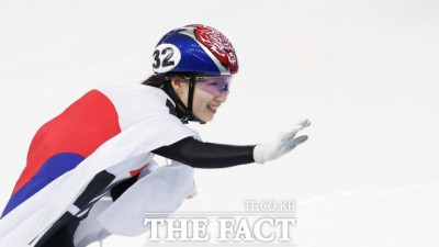 쇼트트랙 최민정, 세계선수권 여자 1500m 금메달…김길리는 동메달