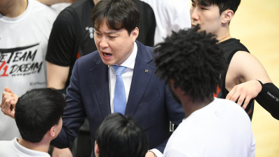0% 기적 꿈꿨지만… KT 송영진 감독 “절실하게 보완해서 돌아오겠다”