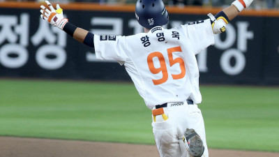 “지난 주중 3연전 스윕을 잊지 않았다” 한화, 선두 LG를 대전 홈으로 불러들여 위닝시리즈 확보...류현진 3승, 황영묵 결승 투런포