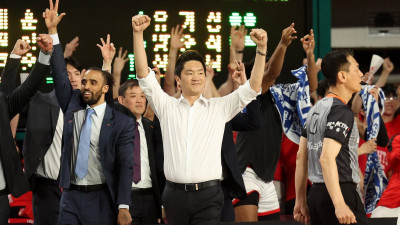 SK의 리버스 스윕이냐, LG의 창단 첫 우승이냐...17일 CH 7차전은 누가 이겨도 새 역사다